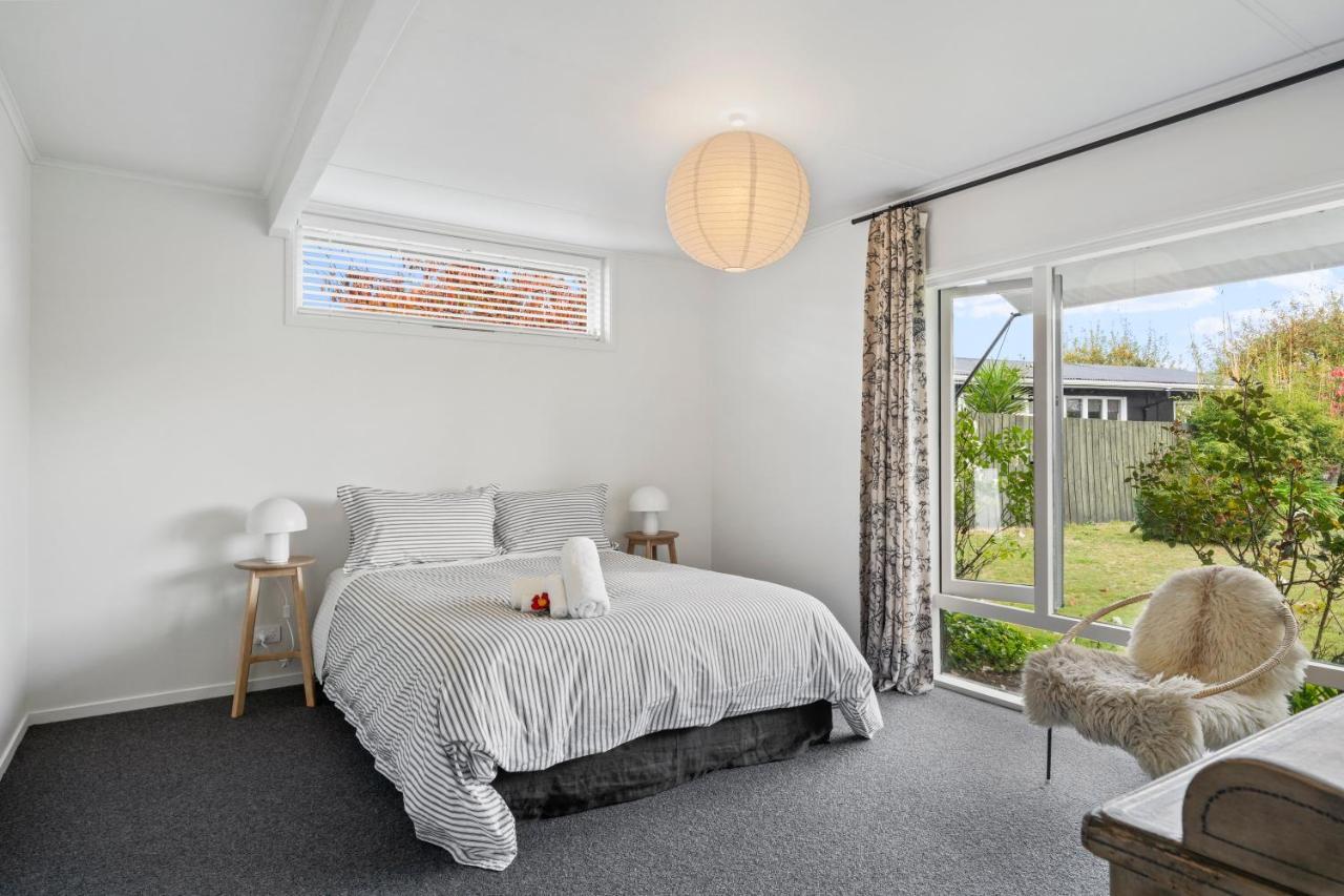 Villa Henry'S Bach à Lac Lac Taupo Extérieur photo