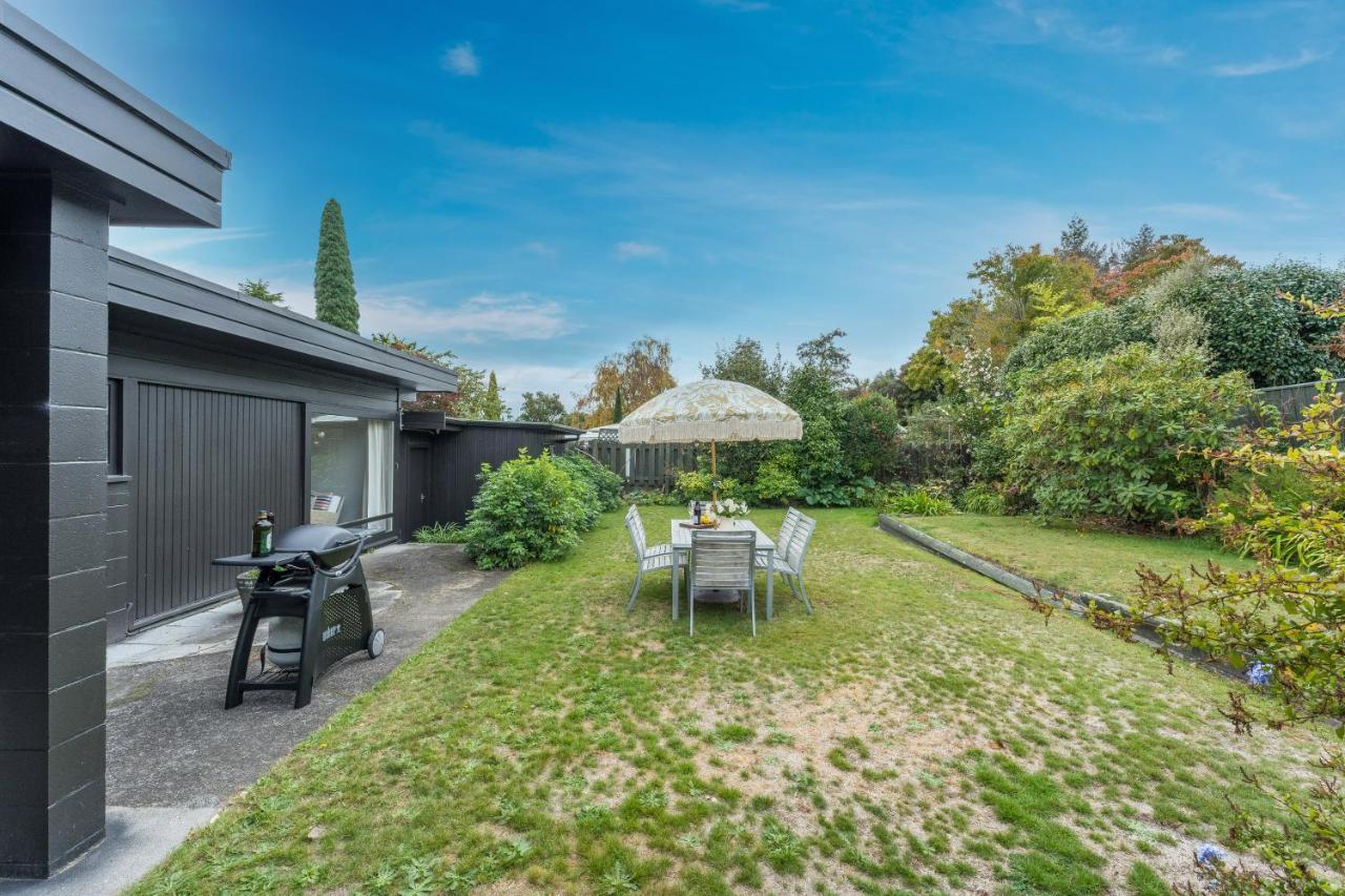 Villa Henry'S Bach à Lac Lac Taupo Extérieur photo